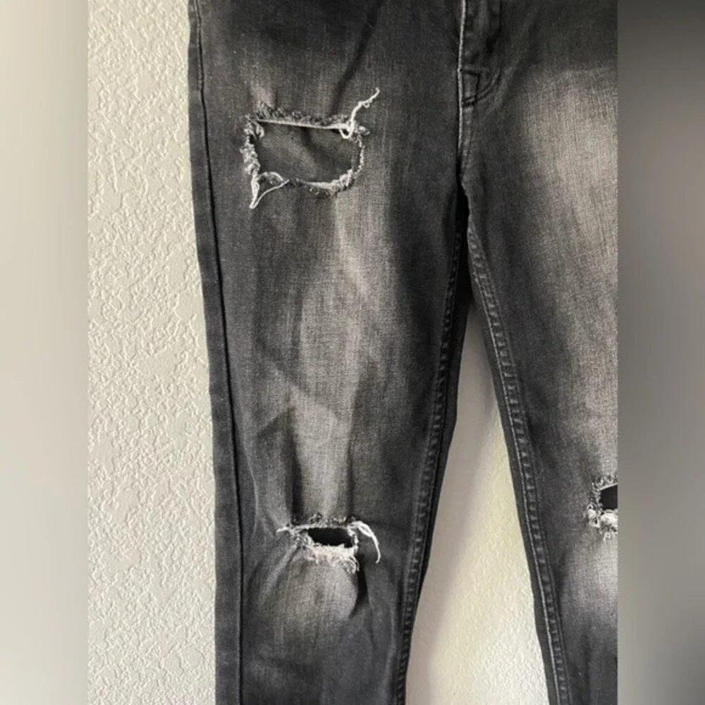 Kubban Distressed Skinny Jeans Size 27 ASOS